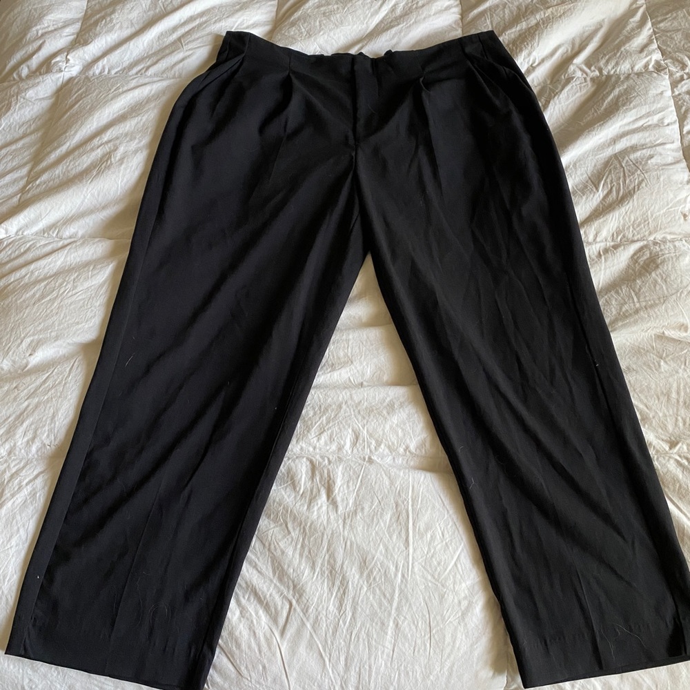 Women’s High-rise relaxed fit tapered ankle trousers